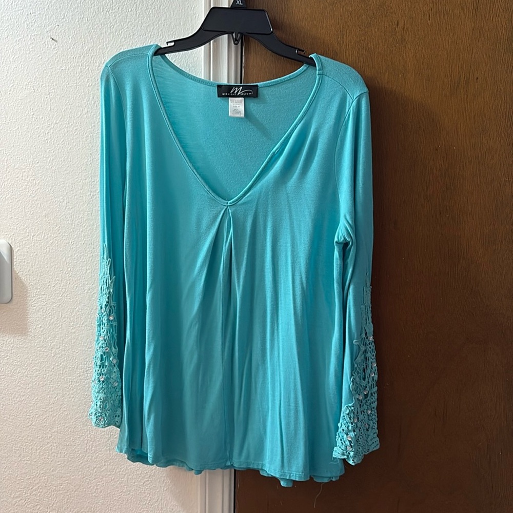 Women’s shirt